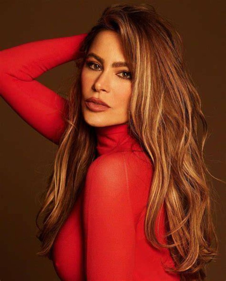 JULIAN ACOSTA – Celeb Secrets