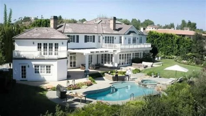 Where Does Gordon Ramsay Live?